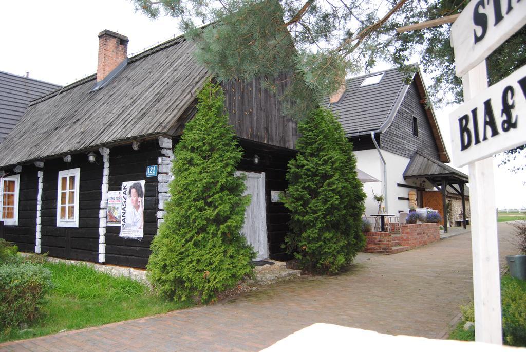 Stajnia Bialy Borek Biskupice Kocurów Exterior foto